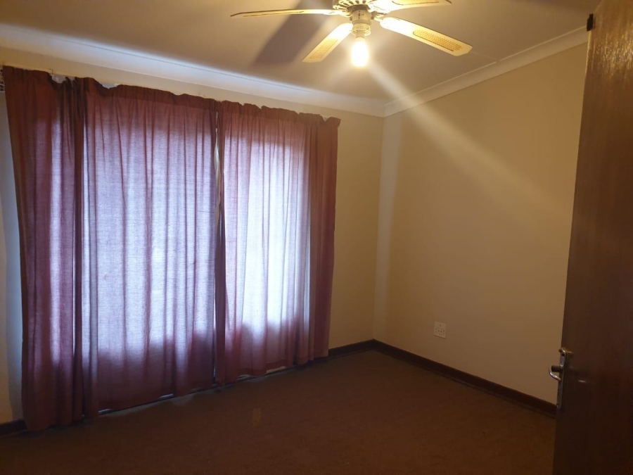 To Let 4 Bedroom Property for Rent in Kuruman Northern Cape